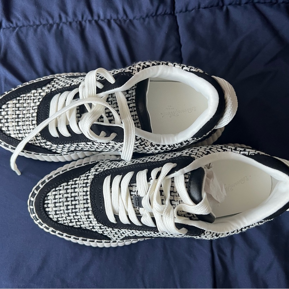 Women’s Persephone Sneakers